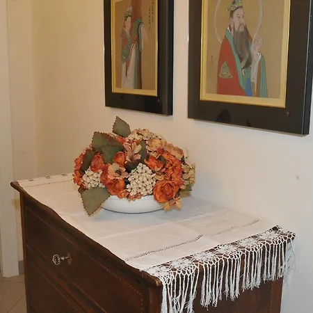 فندق مبيت وإفطار La Casa Dei Gelsomini أريتسو